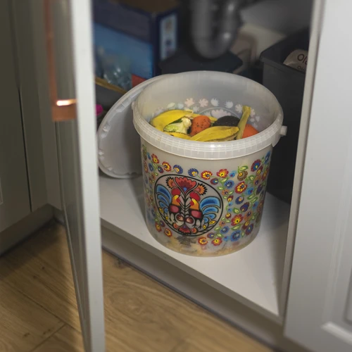 Fødevaregodkendt spand GWIOZDA - med låg, 10 L - 8