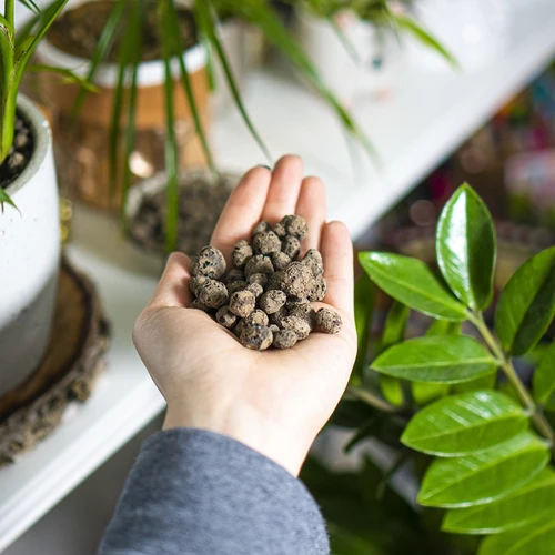 Leca til potteplanter, havebrug og skove i glas 10–20 mm, 4L - 13