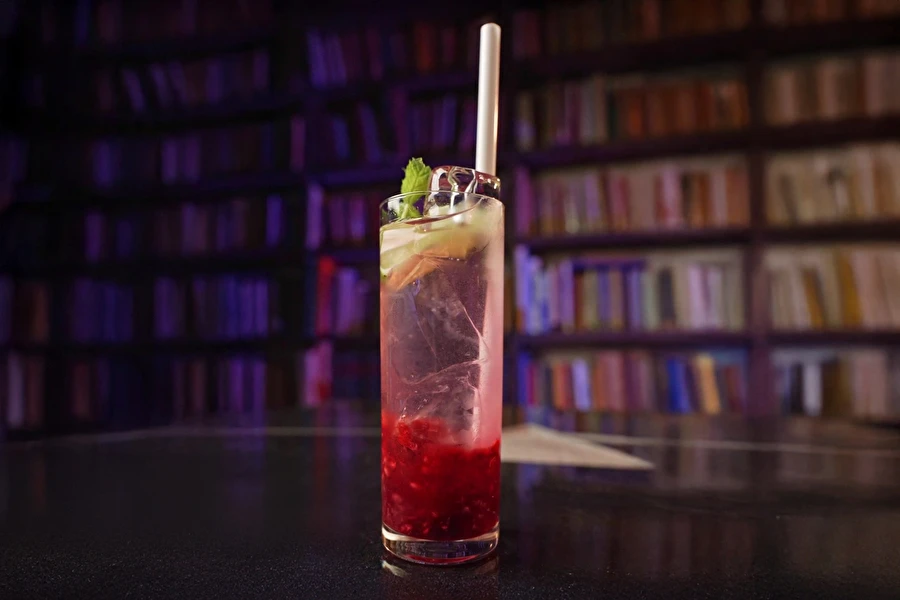 Browin Przepiśnik - Hindbærkongen – en elegant mocktail til enhver lejlighed